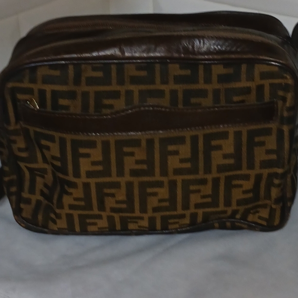 Fendi  Authentic Zucca  Vintage Canvas Shoulder Bag with COA & Dustbag - Picture 6 of 15